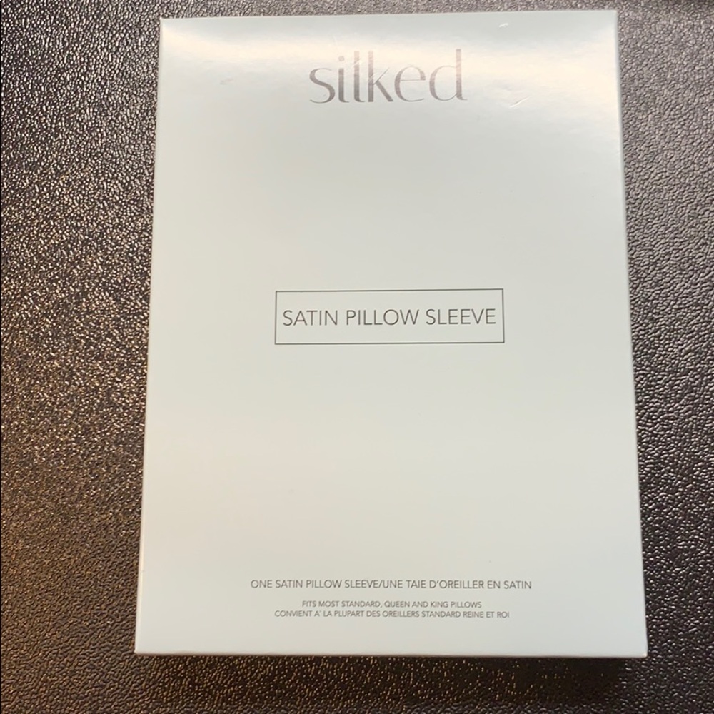 The Silked Pillow Skeeve